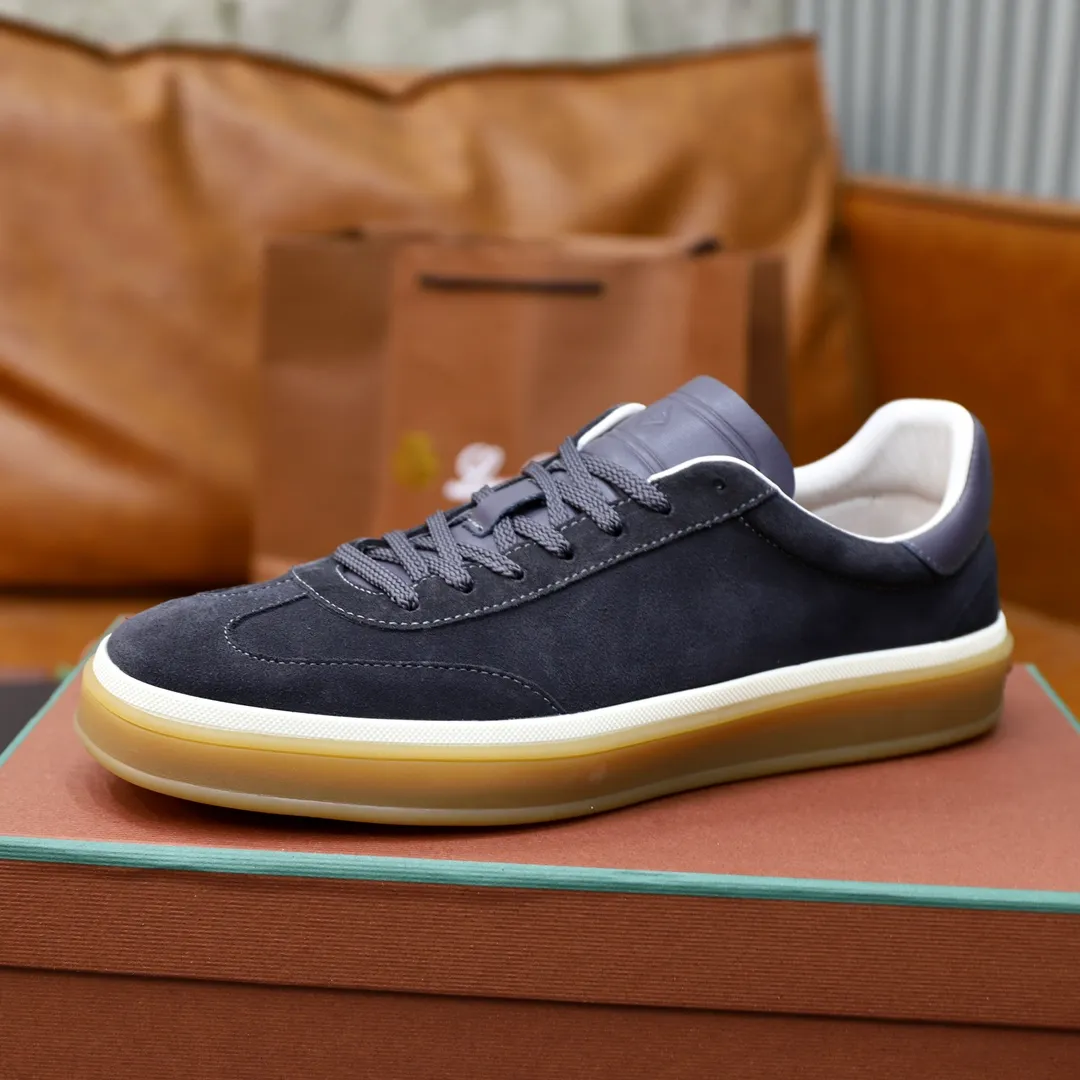 Men's Men's Shoes💰540💰••New Products•• LoroPian*_Noyo-Pianya New men's casual moral training sneakers, LP lace-up casual shoes!  Made of original imported soft cowhide and suede fabric, it highlights the sporty style. The heel is decorated with logo embossing and the original molding. The raw rubber translucent sole combined with the color welt adds a sense of modernity to the shoe. The shoe is overall refreshing and easy to match with style. It has a full cowhide lining for the feet. The original box packaging at the counter comes with wooden balls and a dust bag! Size: 38-44 (.45 customized)